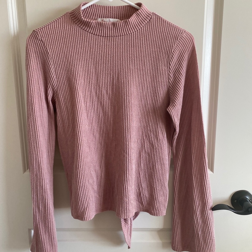 Buckle Mauve Bell sleeve top